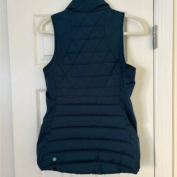 Lululemon Like New Hunter Green Teal Vest - Picture 2 of 6